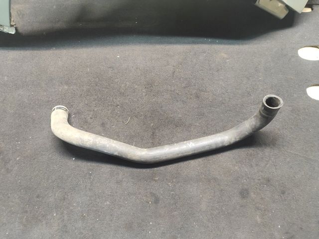 Нижний патрубок радиатора 21503JD500 NISSAN