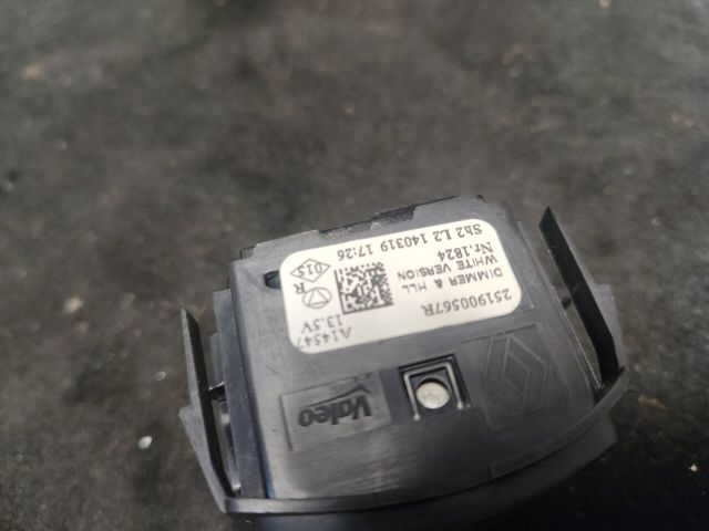 RENAULT 251900567R Кнопка (регулятор) корректора фар в наличии Львов