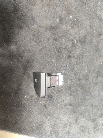 Кнопка блокировки дверей 252103678R RENAULT