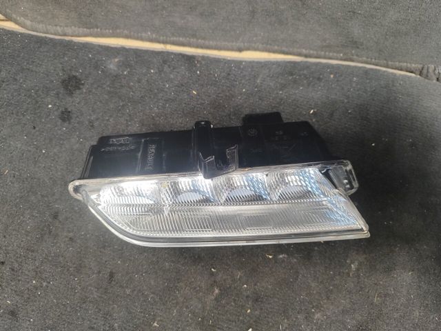 266003864R RENAULT Фара дневного света правая купить в Кривой Рог