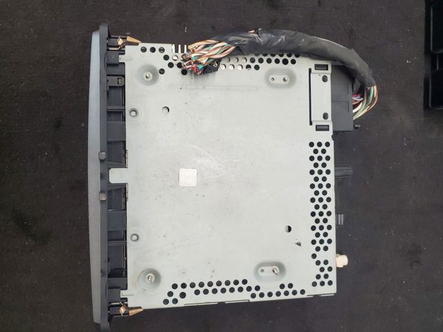 Магнитола (радио AM/FM) 281150030R RENAULT
