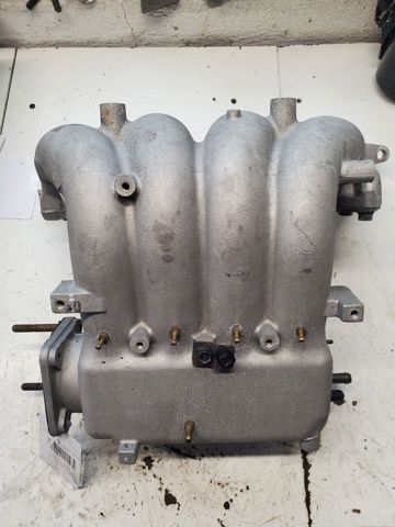 HYUNDAI 2831038452 Впускной коллектор в наличии Украина