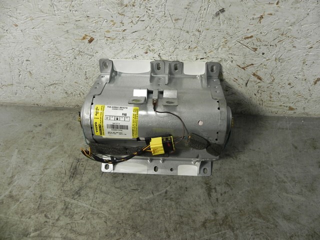 VOLVO 30615716 Подушка безопасности (AIRBAG) пассажирская в наличии Украина