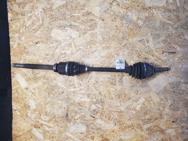 Полуось передняя, правая 391005010R RENAULT
