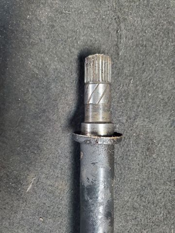 39100JD52B NISSAN Правая полуось купить в Львов