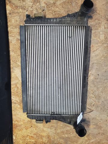 Охладитель наддувочного воздуха 3C0145805AE VAG