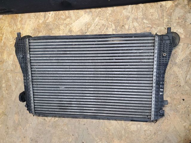 3C0145805G VAG Радиатор интеркуллера купить в Чернигов