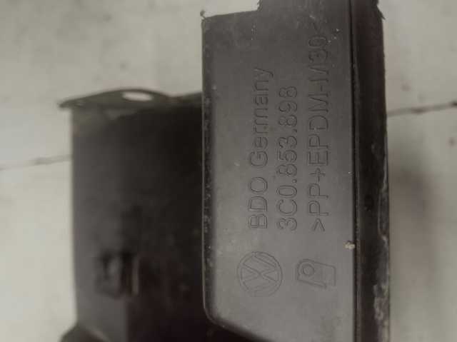 VAG 3C0853898 Накладка (молдинг) порога наружная задняя правая в наличии Львов