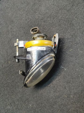 Противотуманка правая 3C0941700B VAG