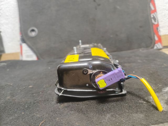 VAG 3T2880841B Подушка безопасности (AIRBAG) водительская, защиты коленей в наличии Киев