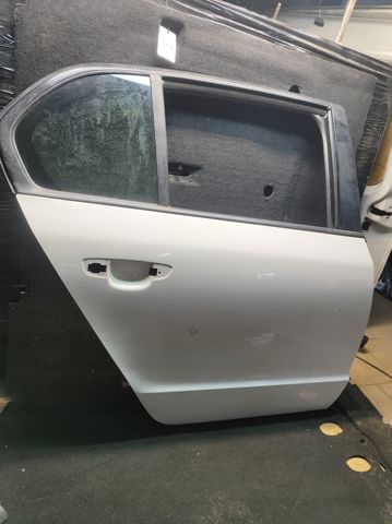 Дверь задняя, правая 3T5833056 VAG