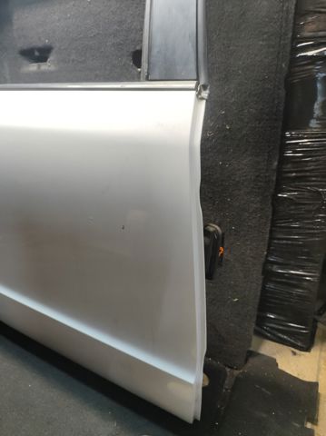 3T5833056 VAG Дверь задняя правая купить в Украина
