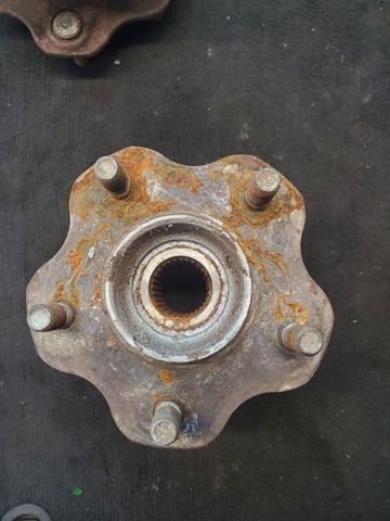Ступицы задних колес 43202CA000 NISSAN