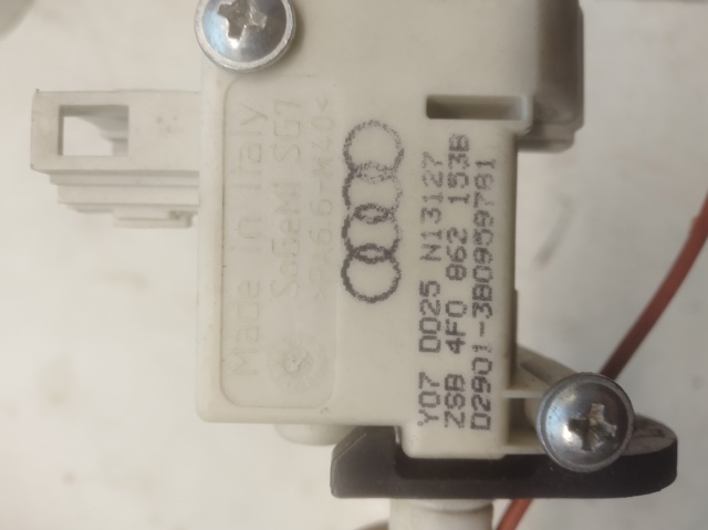 VAG 4F0862153B Замок открывания лючка бензобака в наличии Житомир