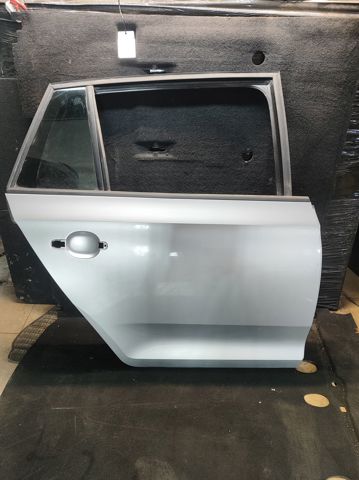VAG 5JJ833052A Дверь задняя правая в наличии Украина