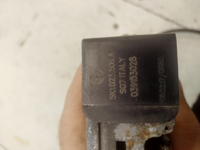 VAG 5K1823509A Замок капота в наличии Сумы