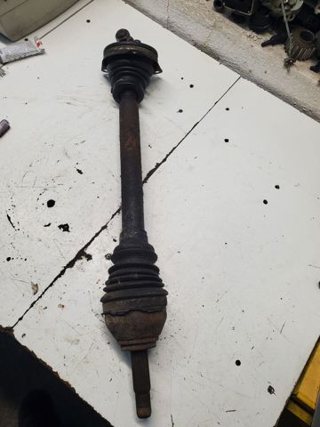 Полуось передняя левая Dacia Sandero I