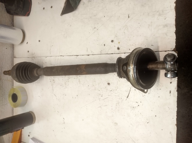 Полуось передняя левая 6001548658 RENAULT