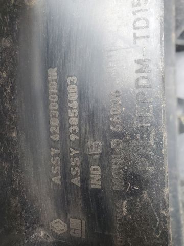 620300101R RENAULT Кронштейн решетки радиатора купить в Ужгород