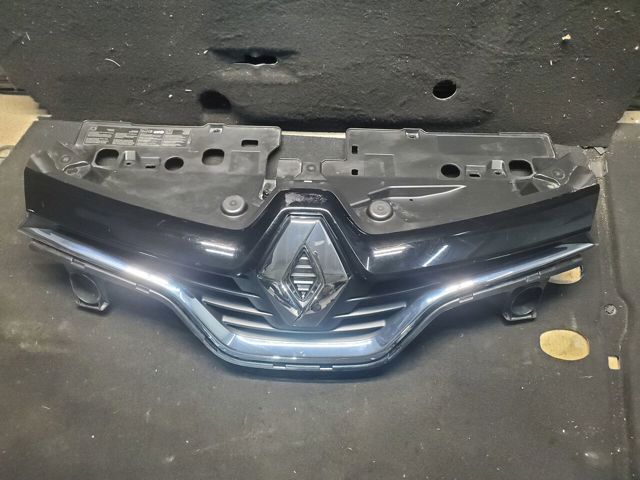 623102335R RENAULT Решетка радиатора купить в Ужгород