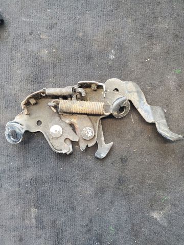 Запор капота (замок и привод замка капота) 65601JD000 NISSAN