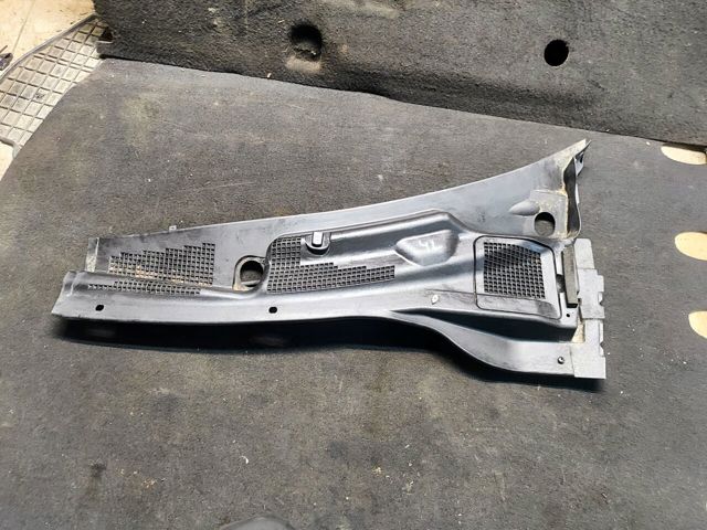 Водосток лобового стекла, жабо 66863CA000 NISSAN