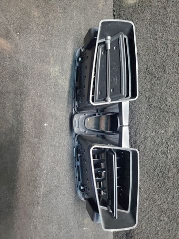 682600016R RENAULT Решетка вентиляции салона на "торпедо" купить в Днепр