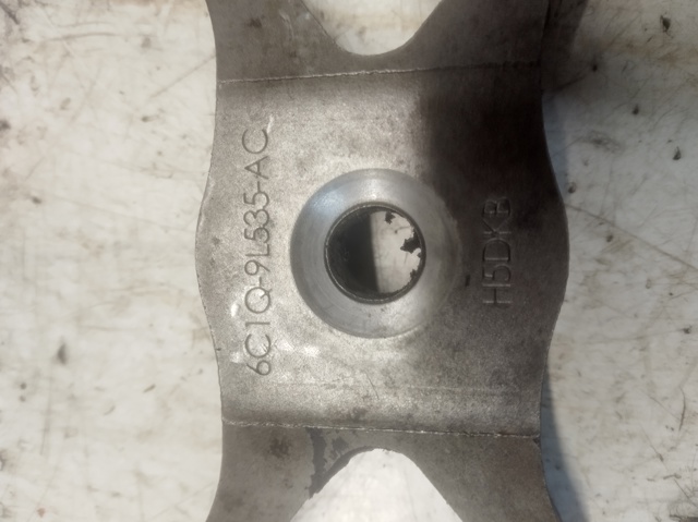6C1Q9L535AC FORD Кронштейн крепления форсунки купить в Чернигов