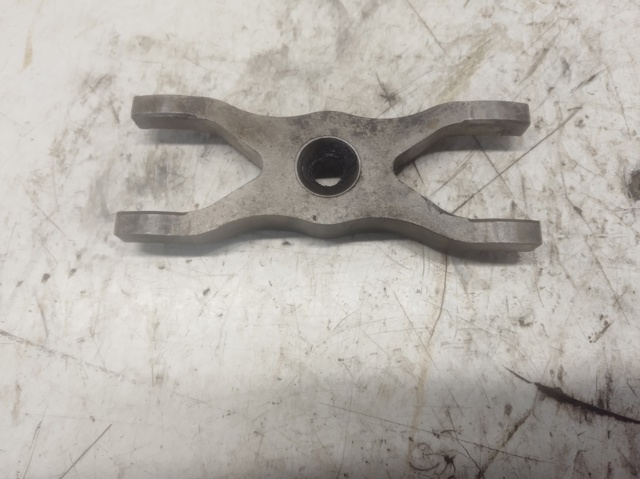 6C1Q9L535AC FORD Кронштейн крепления форсунки купить в Хмельницкий