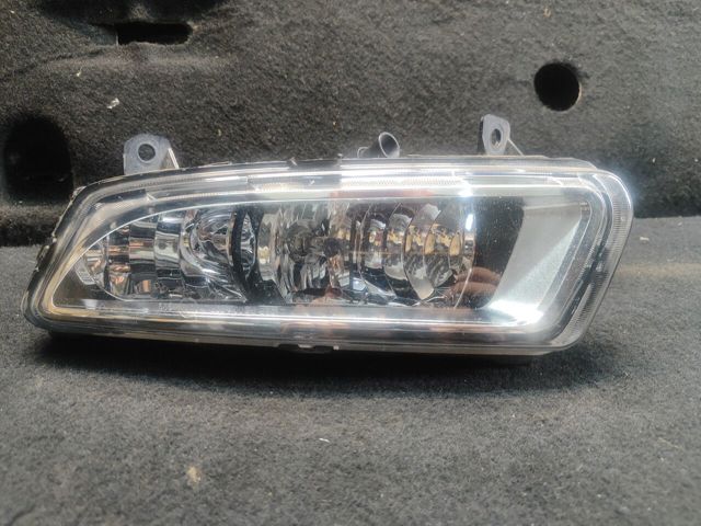 Туманка левая 6R0941061C VAG