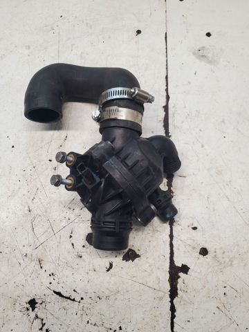 Термостат в корпусе BMW X5