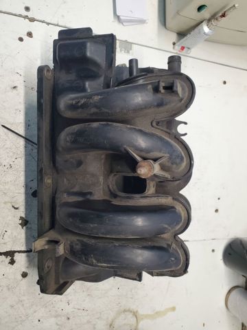 RENAULT 7700273860 Коллектор впускной в наличии Днепр