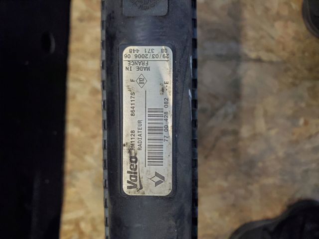 RENAULT 7700428082 Радиатор охлаждения двигателя в наличии Ирпень