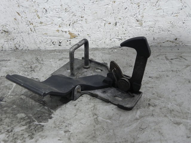 Замок крышки капота 7H0823480E VAG