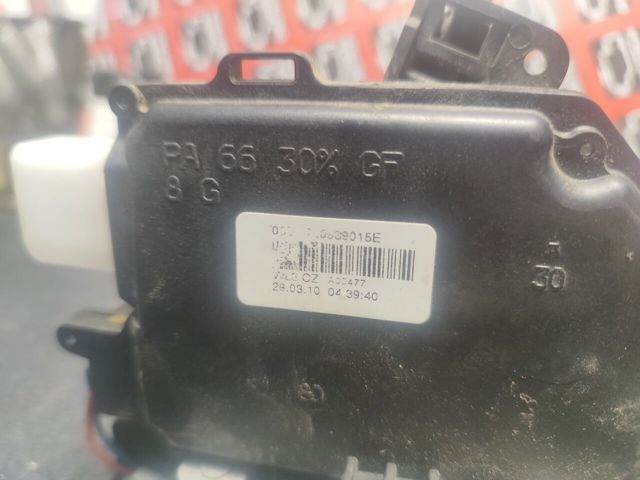 VAG 7L0839015E Замок двери задней левой в наличии Харьков