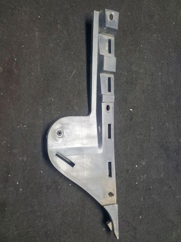 Направляющая заднего бампера, левая 7M3807393 VAG