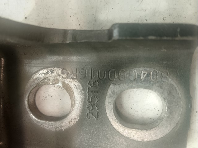 Петля передней двери, правой 804000016R RENAULT