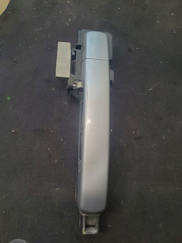 Держатель наружной ручки двери, передней правой 80610EB300 NISSAN