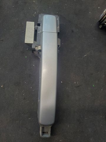 Держатель наружной ручки двери, передней левой 80611EB300 NISSAN