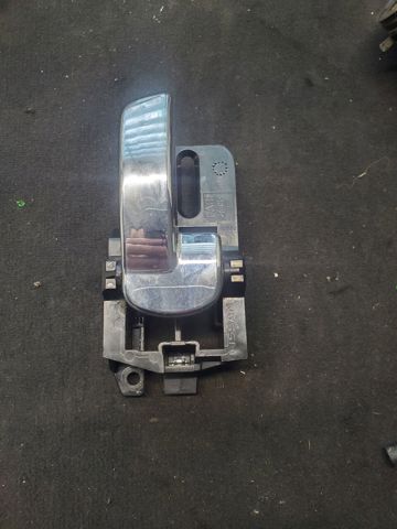 Ручка двери передней внутренняя правая 80670JD08449 NISSAN