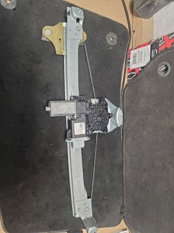 Механизм стеклоподъемника водительской двери 807019225R RENAULT