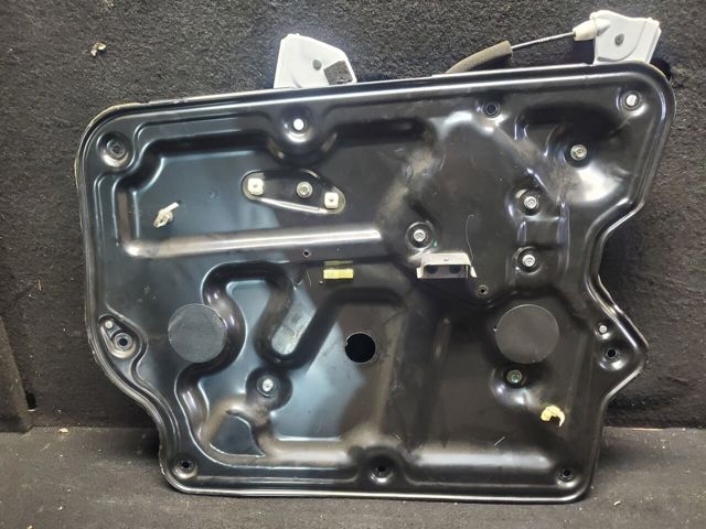 Стеклоподъемник передней правой двери 80720CA01A NISSAN