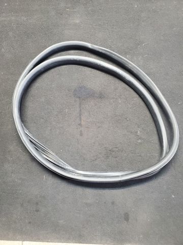 Уплотнитель двери передней, на (кузове) 808320004R RENAULT