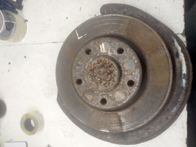 RENAULT 8200050015 Цапфа задняя левая в наличии Кривой Рог