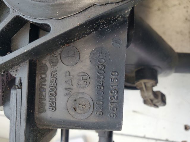 RENAULT 8200084515 Коллектор впускной в наличии Ирпень