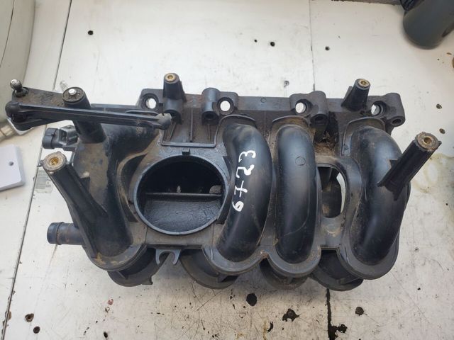 RENAULT 8200084515 Впускной коллектор в наличии Львов