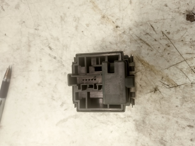 8200121805 RENAULT Кнопка (регулятор) корректора фар купить в Тернополь