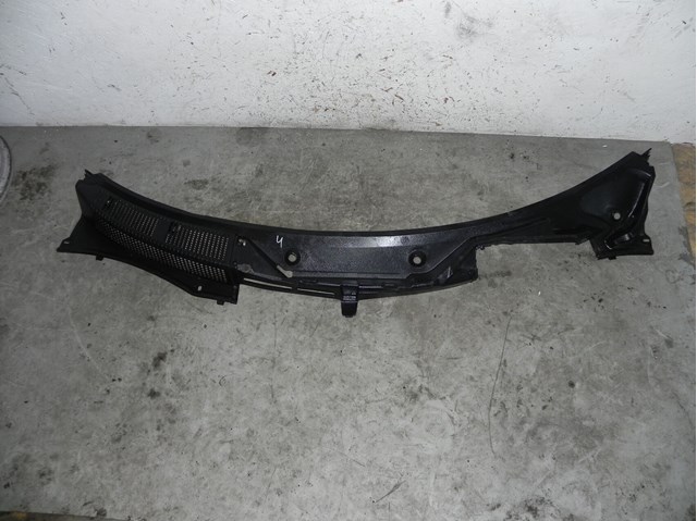 RENAULT 8200136789 Решетка дворников в наличии Киев