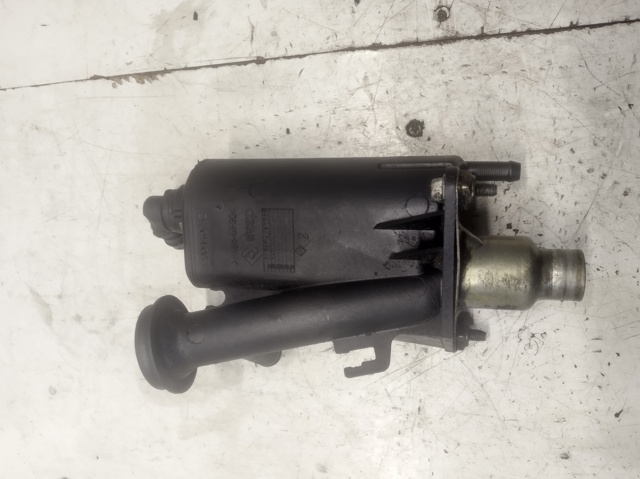 Клапан PCV вентиляции картера 8200140763 RENAULT