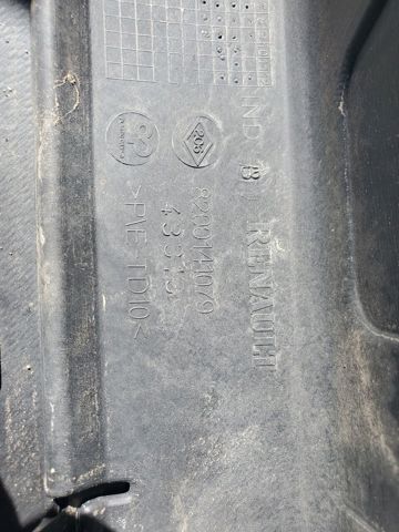 RENAULT 8200141079 Задний бампер в наличии Днепр
